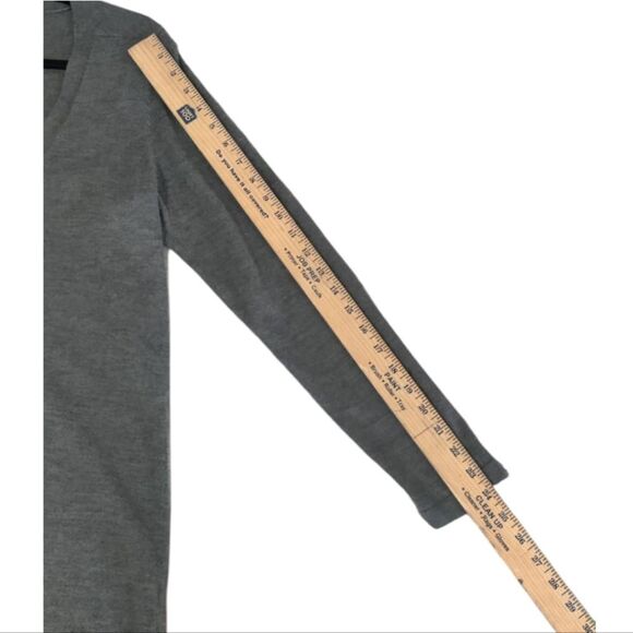 Eileen Fisher 100% Wool Gray Cardigan Sweater Size S - Picture 5 of 9